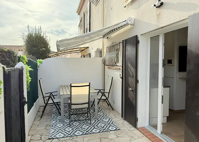 06cp - Beautiful T2 Super Equipped With Terrace * ヴィルヌーヴ・ルベ