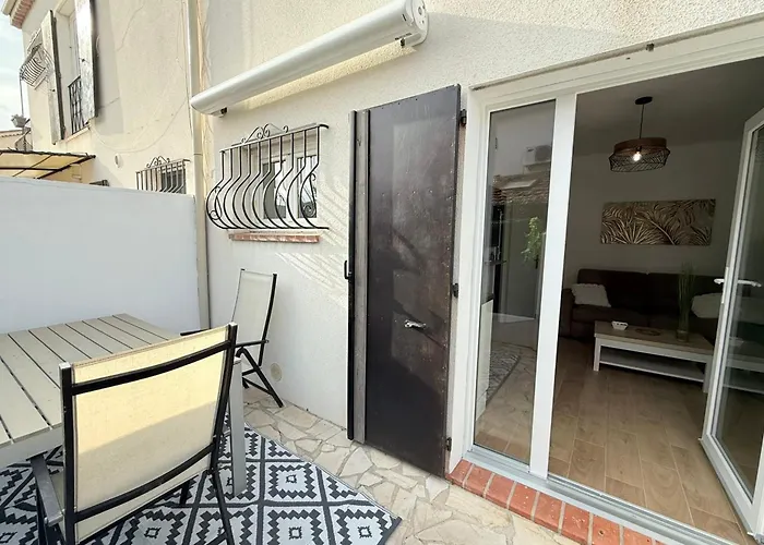 06cp - Beautiful T2 Super Equipped With Terrace *