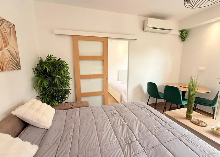 06cp - Beautiful T2 Super Equipped With Terrace ヴィルヌーヴ・ルベ